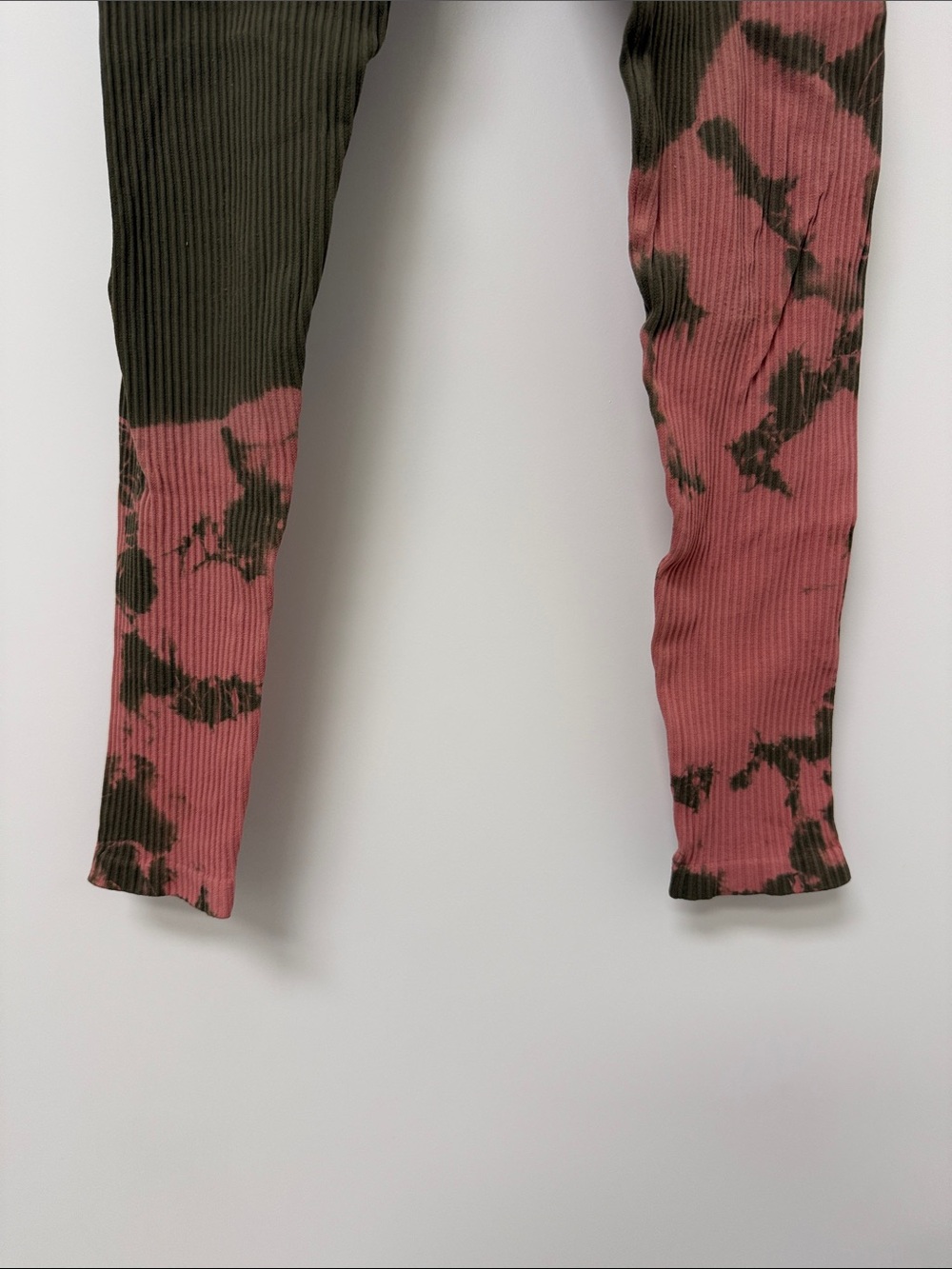Bombshell Olive & Coral Tie-Dye High-Waist Leggings- Sz 6 - Picture 6 of 8
